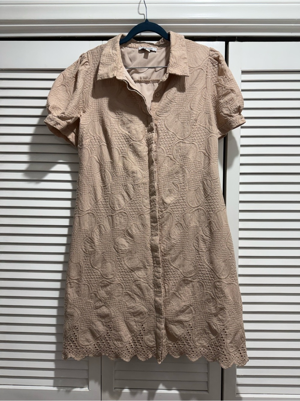 Kensie Beige Embroidered Short-Sleeve Tunic